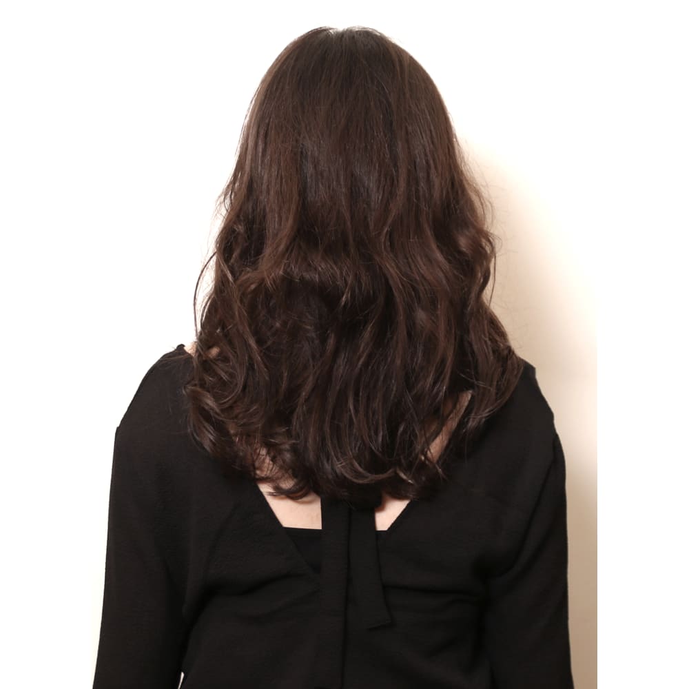 大人の外国人風リバースロング Beautrium 福岡 ビュートリアム のヘアスタイル 美容院 美容室を予約するなら楽天ビューティ