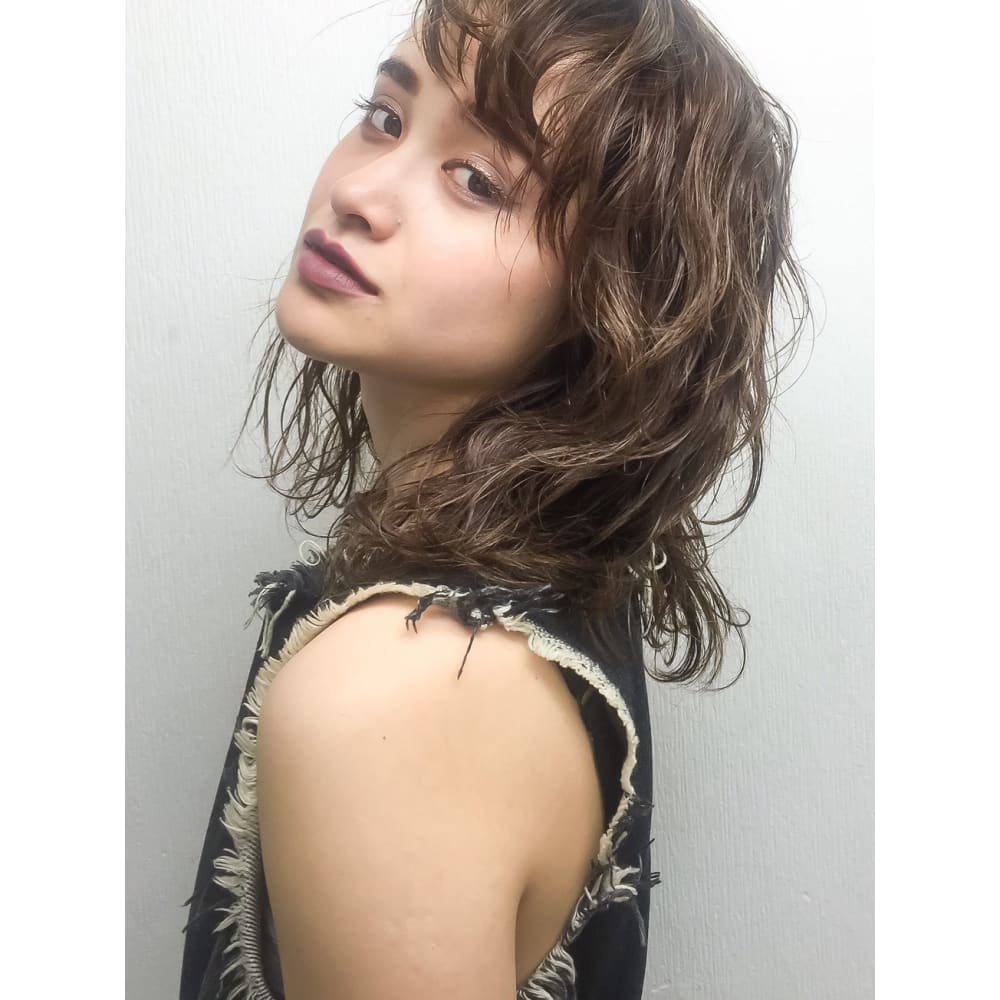 70sウルフベースに仕上げたミディアムレイヤーでハンサムガー Bloc