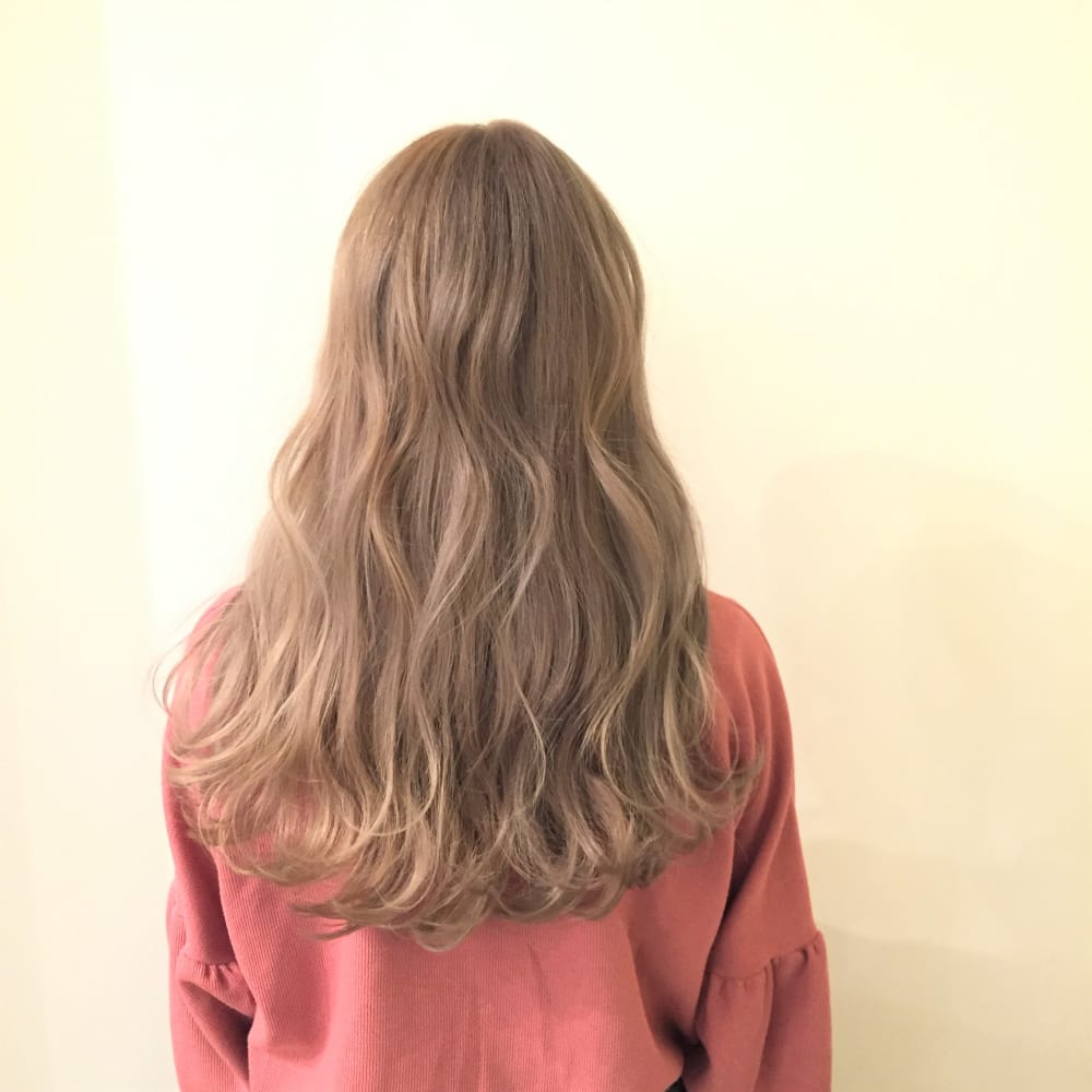 外国人風ハニーアッシュ Loop West ループ ウエスト のヘアスタイル 美容院 美容室を予約するなら楽天ビューティ 外国人風ハニーアッシュ Loop West ループ ウエスト のヘアスタイル 美容院 美容室を予約するなら楽天ビューティ