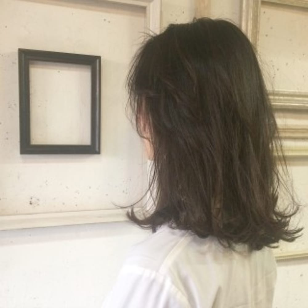 Assort Client 切りっぱなしレイヤーロブ Assort Tokyo アソートトウキョウ のヘアスタイル 美容院 美容室を予約するなら楽天ビューティ