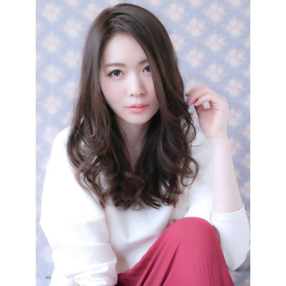 大人ナチュラルロング La Bless キュービック ラブレス のヘアスタイル 美容院 美容室を予約するなら楽天ビューティ