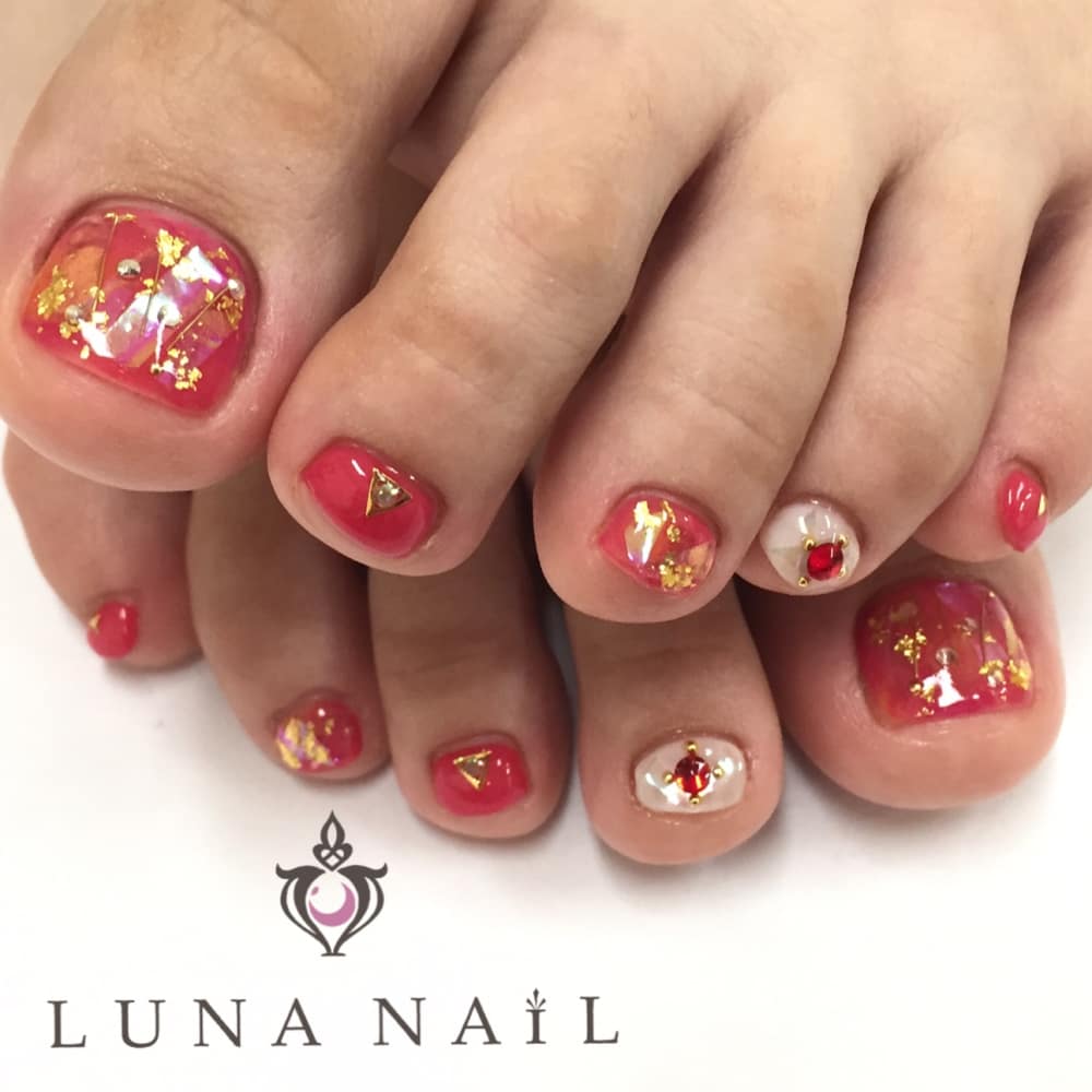 赤クリア Luna Nail ルナネイル のネイルデザイン ネイル まつげサロンを予約するなら楽天ビューティ