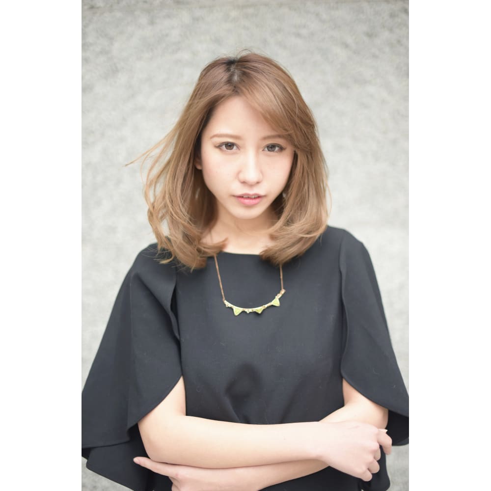 柔らかなjカールで大人ミディヘア Nanana Parena Nanana Parena 宝塚店 ナナナパレナ のヘアスタイル 美容院 美容室を予約するなら楽天ビューティ
