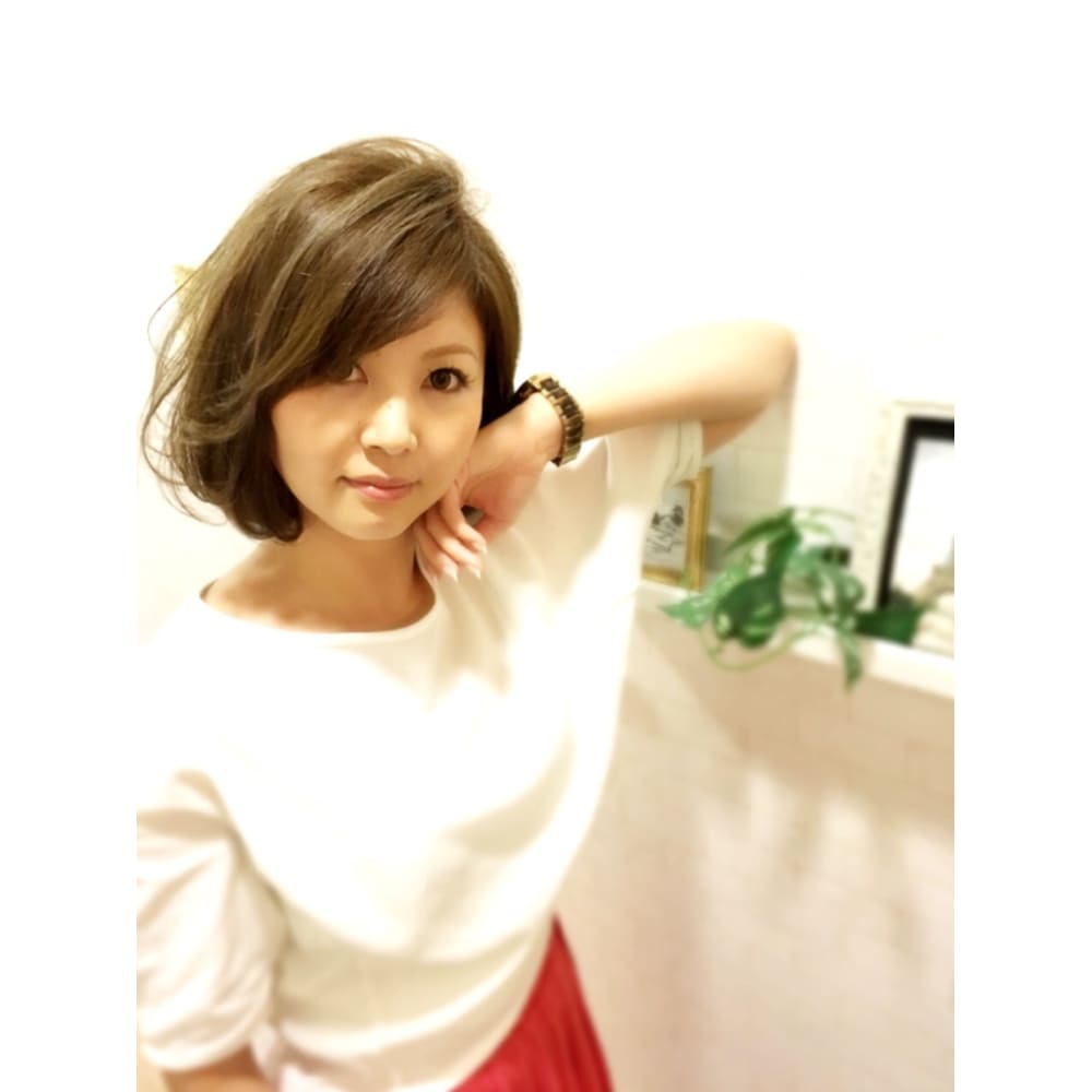 大人かわいい外国人風グラボブ Plaisir プレジール のヘアスタイル 美容院 美容室を予約するなら楽天ビューティ 大人かわいい外国人風グラボブ Plaisir プレジール のヘアスタイル 美容院 美容室を予約するなら楽天ビューティ