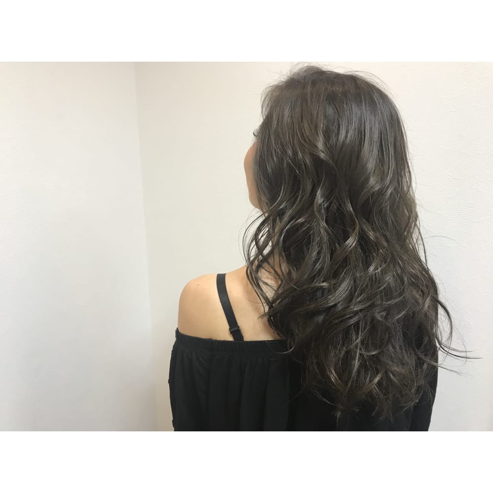 ダークグレージュ Tabulab8 タブラボエイト のヘアスタイル 美容院 美容室を予約するなら楽天ビューティ