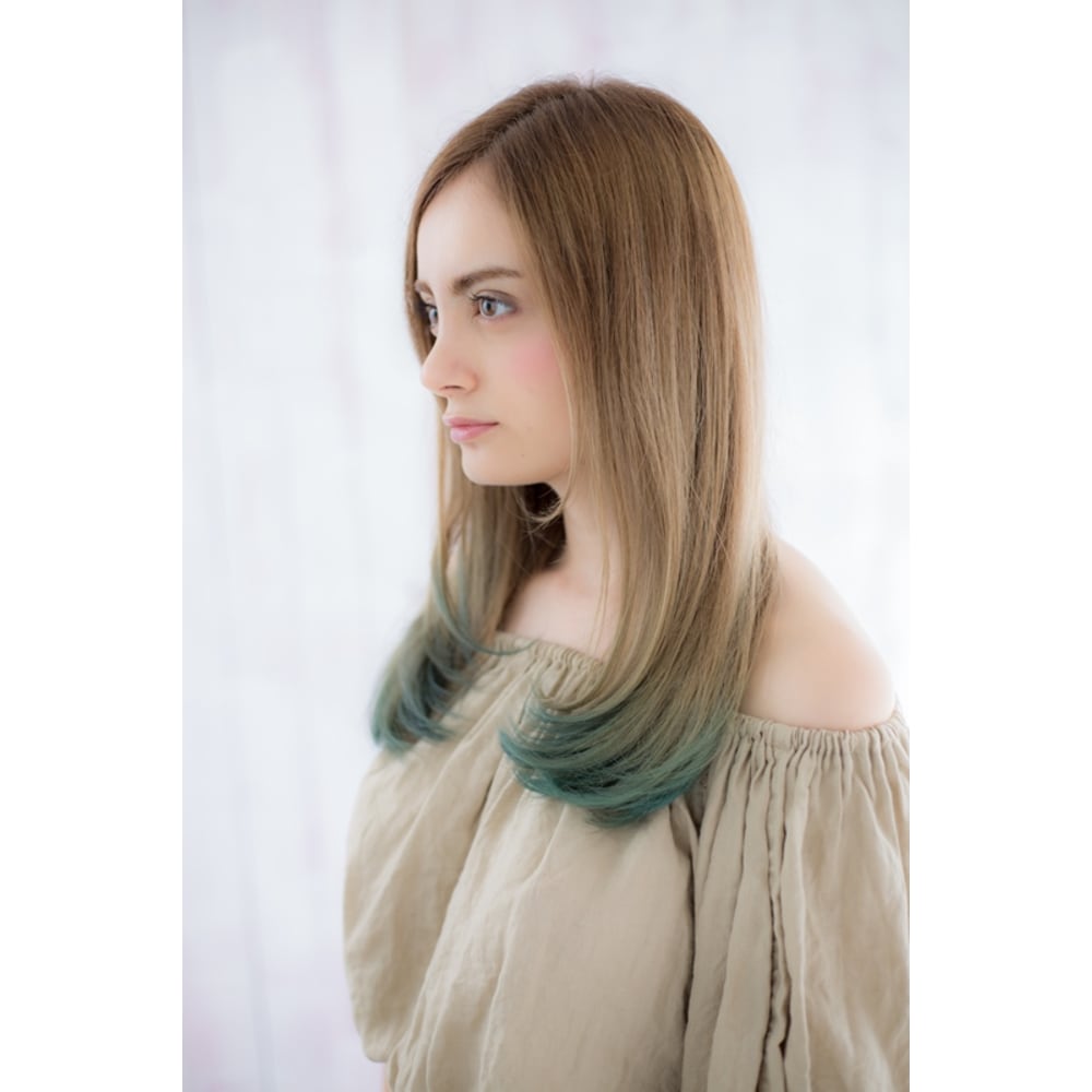 個性的でカワイイ攻め系グラデーションカラー Miq 赤羽店 ミック のヘアスタイル 美容院 美容室を予約するなら楽天ビューティ 個性的でカワイイ攻め系グラデーションカラー Miq 赤羽店 ミック のヘアスタイル 美容院 美容室を予約するなら楽天ビューティ