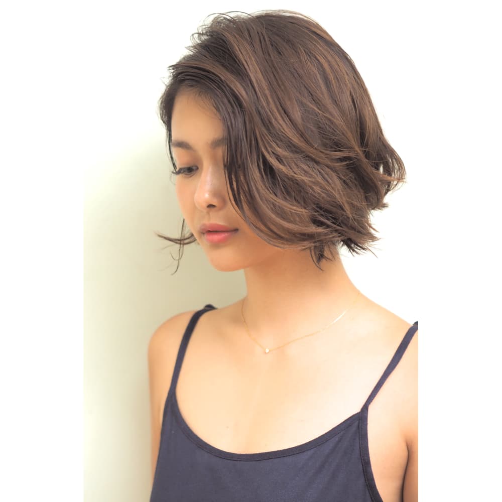 大人のカジュアルショートボブ Beautrium 銀座265 ビュートリアム のヘアスタイル 美容院 美容室を予約するなら楽天ビューティ