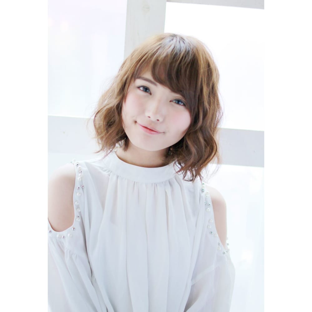 ゆるふわウェービーヘア Aula By Marbles アウラバイマーブルズ のヘアスタイル 美容院 美容室を予約するなら楽天ビューティ