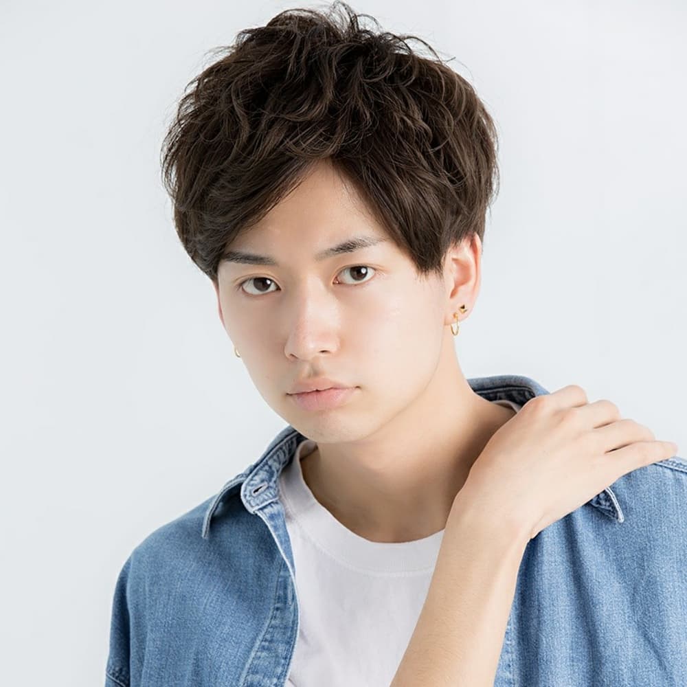 カジュアルツーブロック アップバング無造作ヘアー 三橋 Euphoria Shibuya Grande 渋谷 ユーフォリア シブヤ グランデ のヘアスタイル 美容院 美容室を予約するなら楽天ビューティ