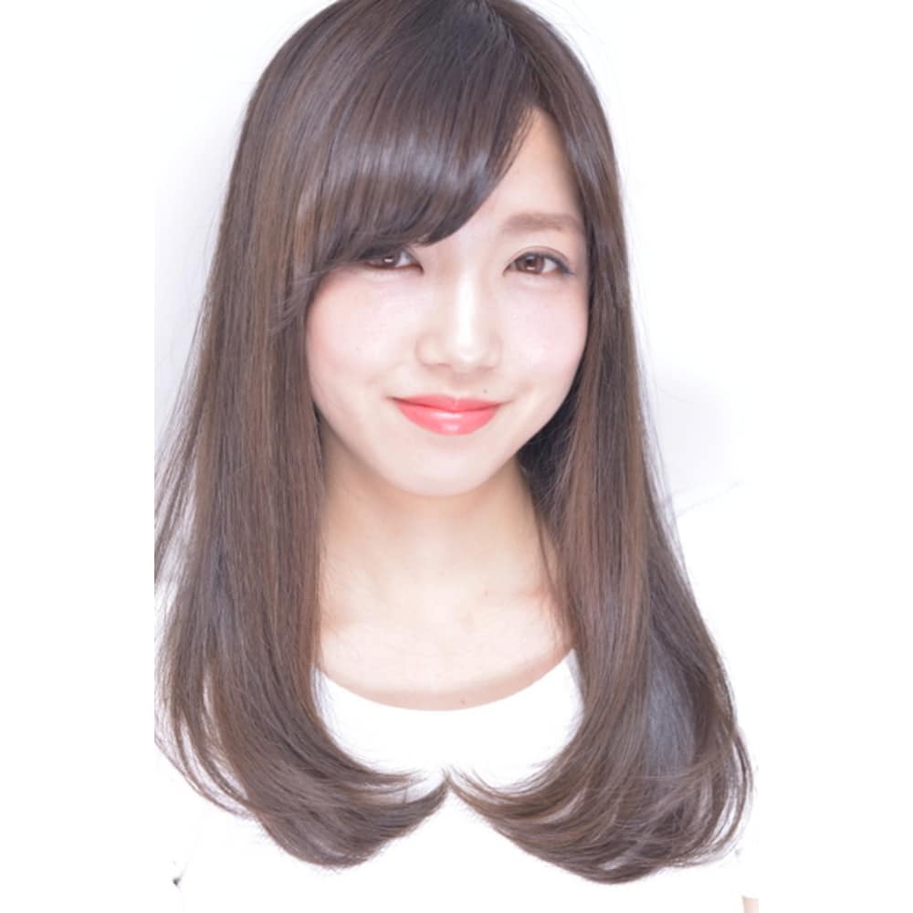 ミディアムナチュラルカール Ausdruck 青山店 アウスドルック のヘアスタイル 美容院 美容室を予約するなら楽天ビューティ
