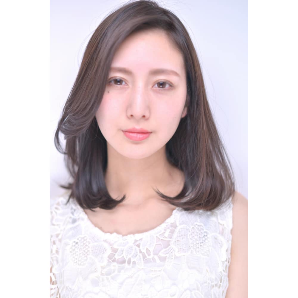 ワンサイドカール Ausdruck 青山店 アウスドルック のヘアスタイル 美容院 美容室を予約するなら楽天ビューティ