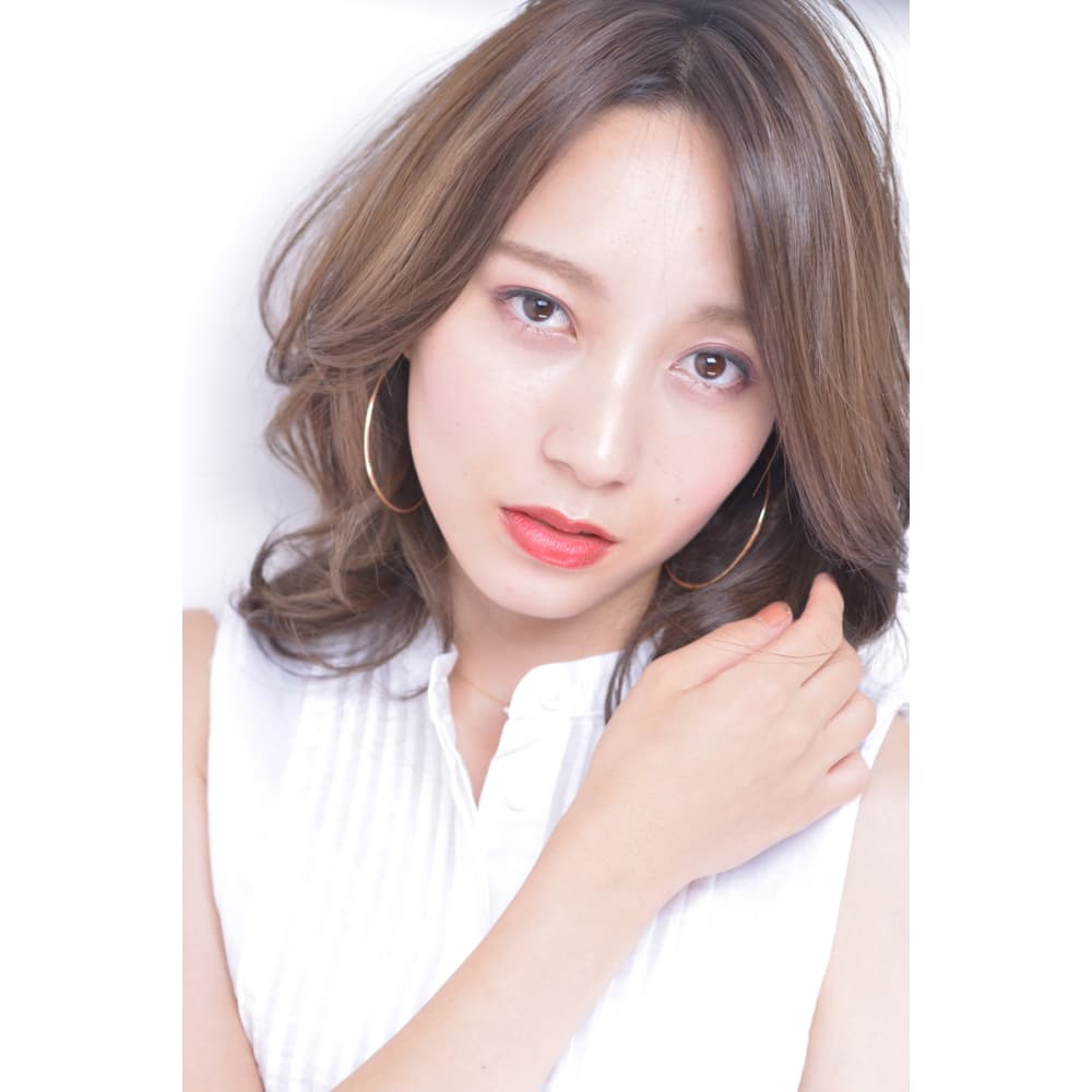 外国人風カールロブ Ausdruck 青山店 アウスドルック のヘアスタイル 美容院 美容室を予約するなら楽天ビューティ