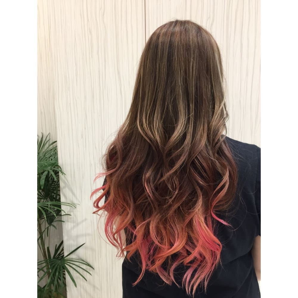 ピンクグラデーションカラー Vis Hair Beauty 西新井店 ビス ヘアーアンドビューティー ニシアライテン のヘアスタイル 美容院 美容室を予約するなら楽天ビューティ