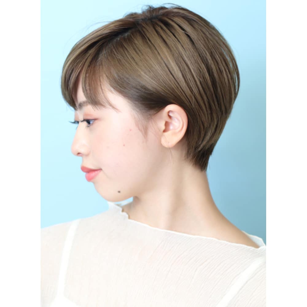 お手入れ簡単 大人の綺麗な耳掛けショート Beautrium Ginza ビュートリアム のヘアスタイル 美容院 美容室を予約するなら楽天ビューティ