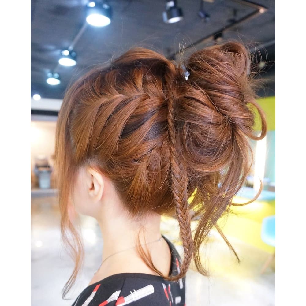フィッシュボーン ポニーテール Ruler Hair Dressing ルーラーヘアドレッシング のヘアスタイル 美容院 美容室を予約するなら楽天ビューティ フィッシュボーン ポニーテール Ruler Hair Dressing ルーラーヘアドレッシング のヘアスタイル 美容院 美容室を予約するなら楽天ビューティ