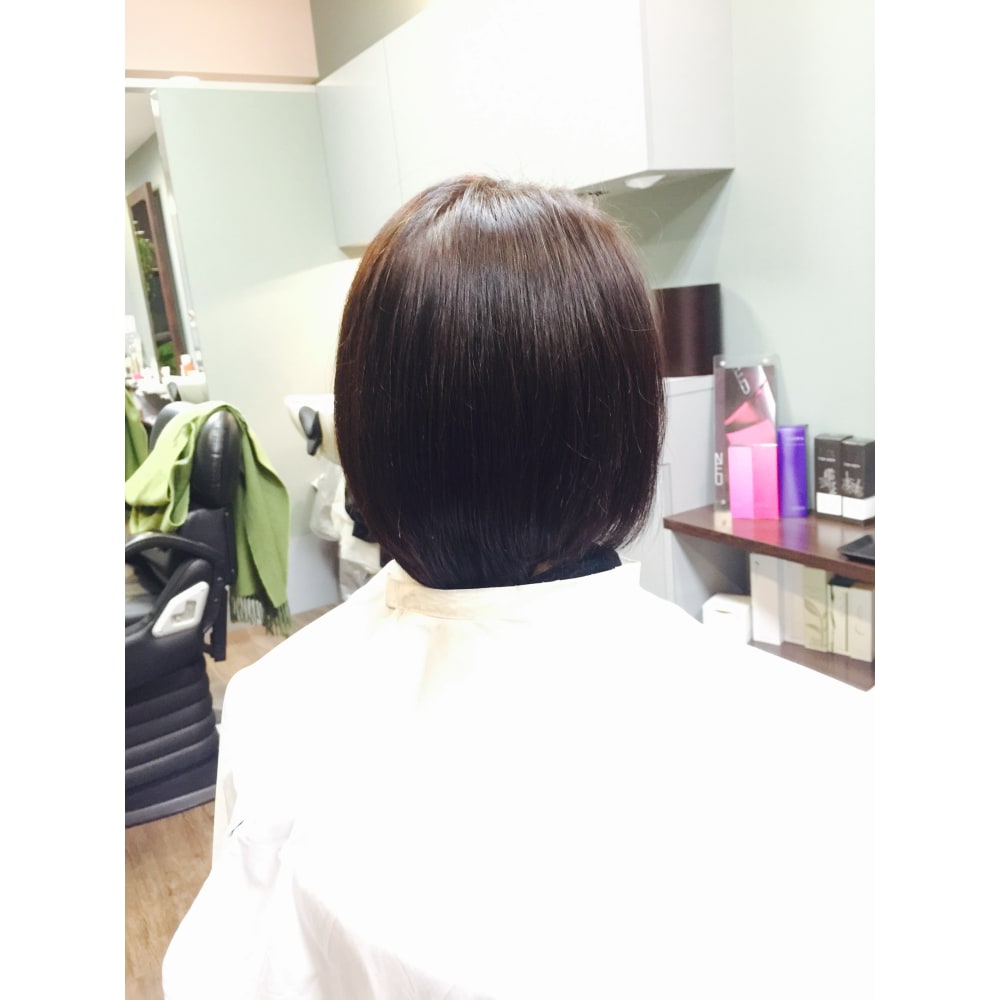 ボブ 白髪があっても痛みを感じさせないカラーリングとカット Polish Custom Hair ポリッシュ ドット カスタムヘア のヘアスタイル 美容院 美容室を予約するなら楽天ビューティ