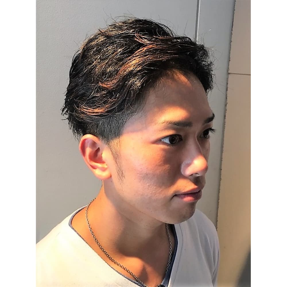 ツーブロックサイドパート Papillon Rose パピヨンロゼ のヘアスタイル 美容院 美容室を予約するなら楽天ビューティ ツーブロックサイドパート Papillon Rose パピヨンロゼ のヘアスタイル 美容院 美容室を予約するなら楽天ビューティ