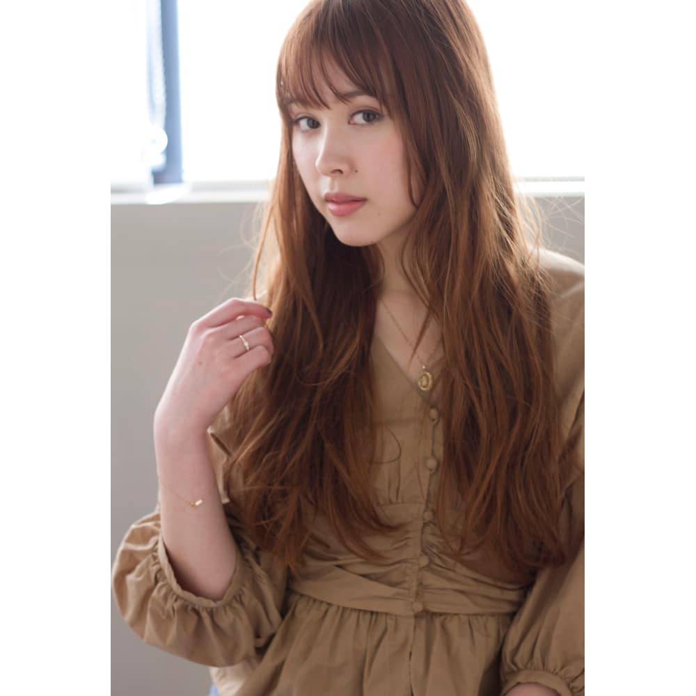 シースルーバングのaラインの大人ロング デジタルパーマ Maria By Afloat マリアバイアフロート のヘアスタイル 美容院 美容室を予約するなら楽天ビューティ