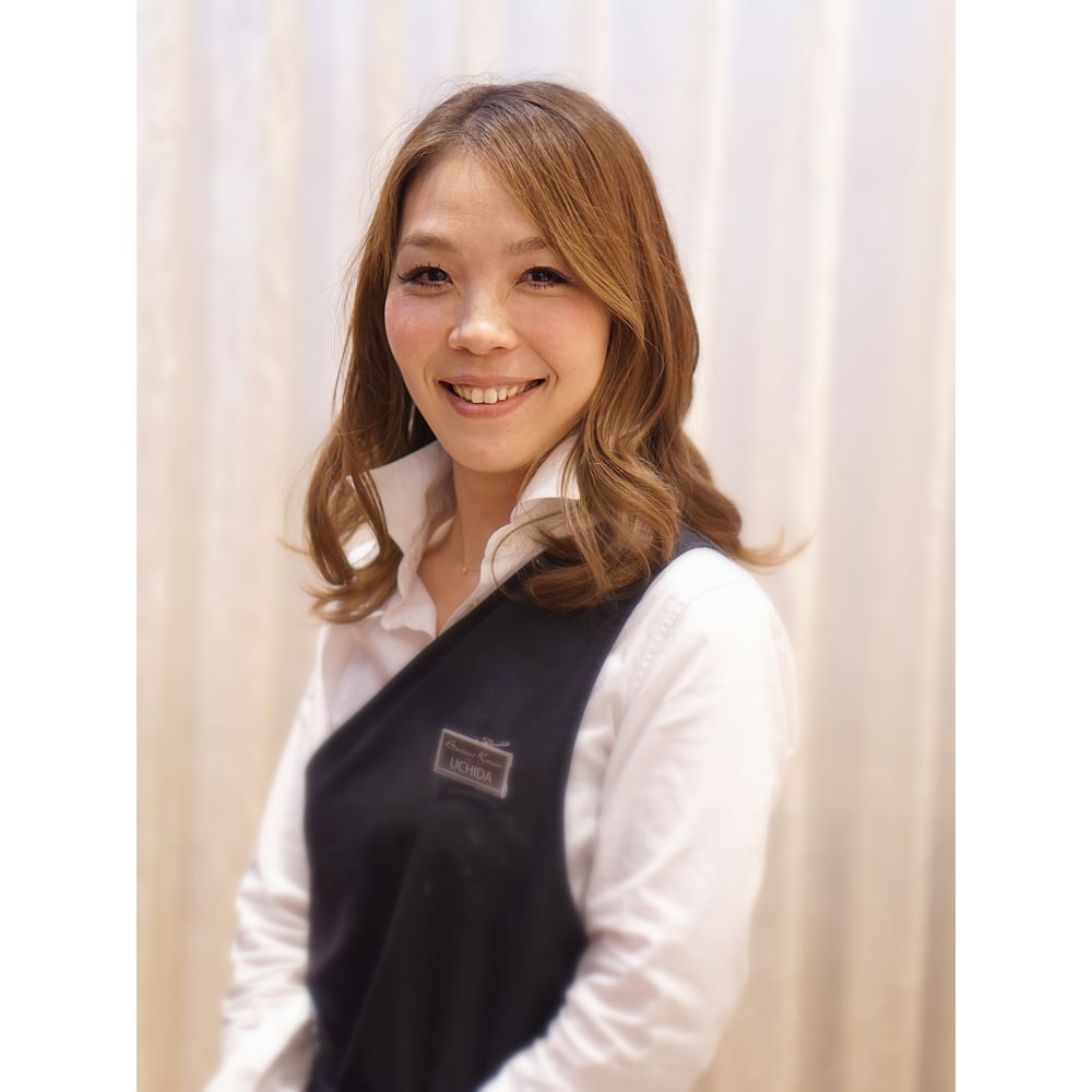内田 育恵 Buenos Karin Nail ブエノスカリンネイル のスタッフ ネイル まつげサロンを予約するなら楽天ビューティ