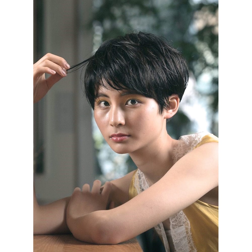 春の耳出しショート Beautrium 福岡 ビュートリアム のヘアスタイル 美容院 美容室を予約するなら楽天ビューティ