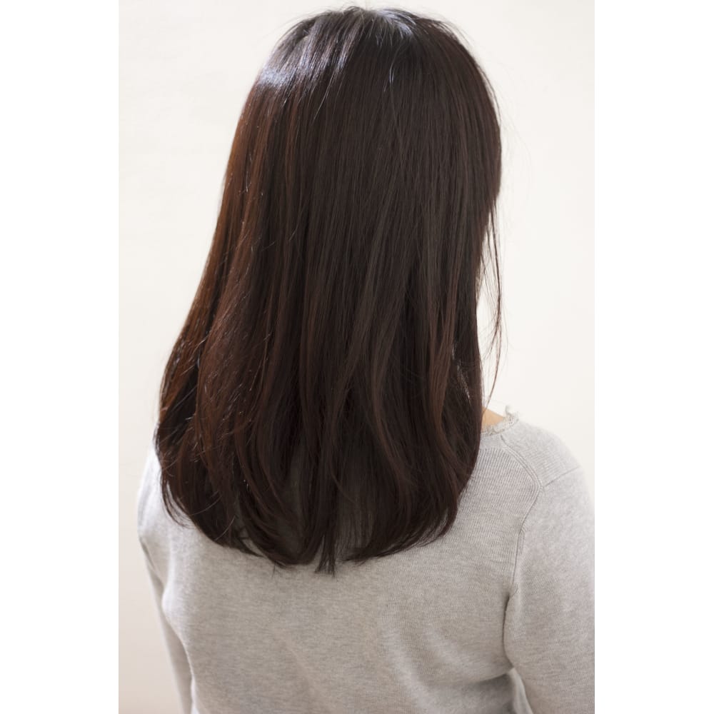 黒髪風なラベンダーカラー 鎖骨下セミディ Maria By Afloat マリアバイアフロート のヘアスタイル 美容院 美容室を予約するなら楽天ビューティ