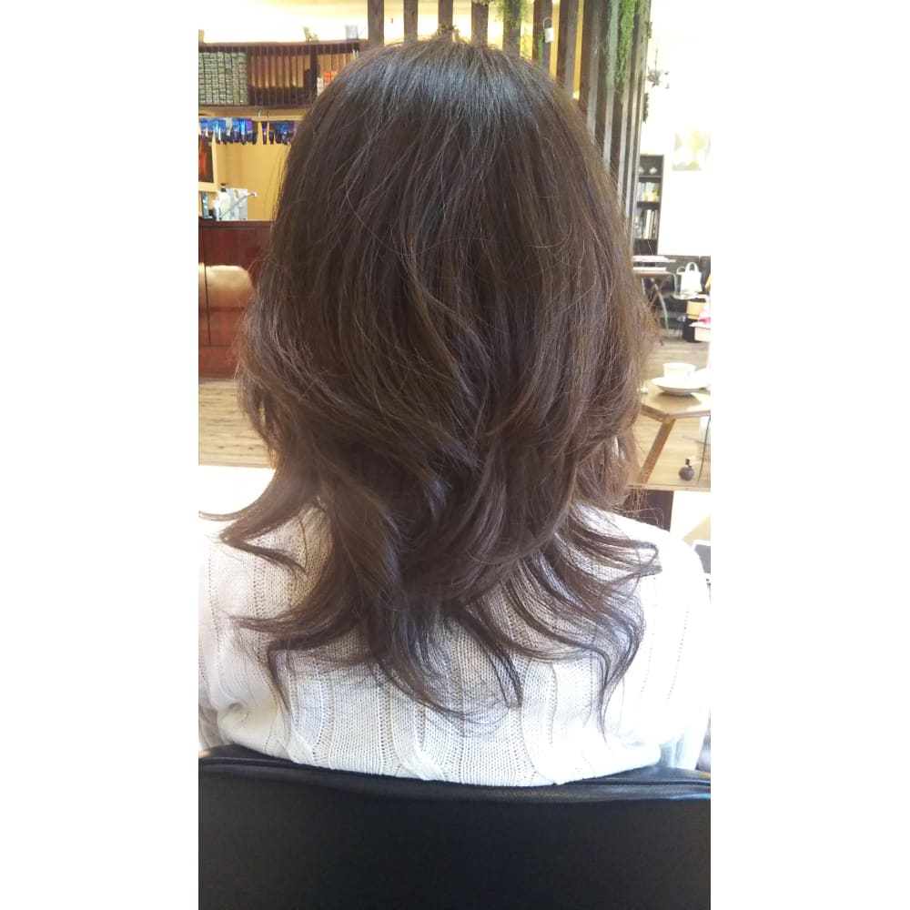 ミディアムレイヤースタイル Hair Espace ヘアーエスパス のヘアスタイル 美容院 美容室を予約するなら楽天ビューティ