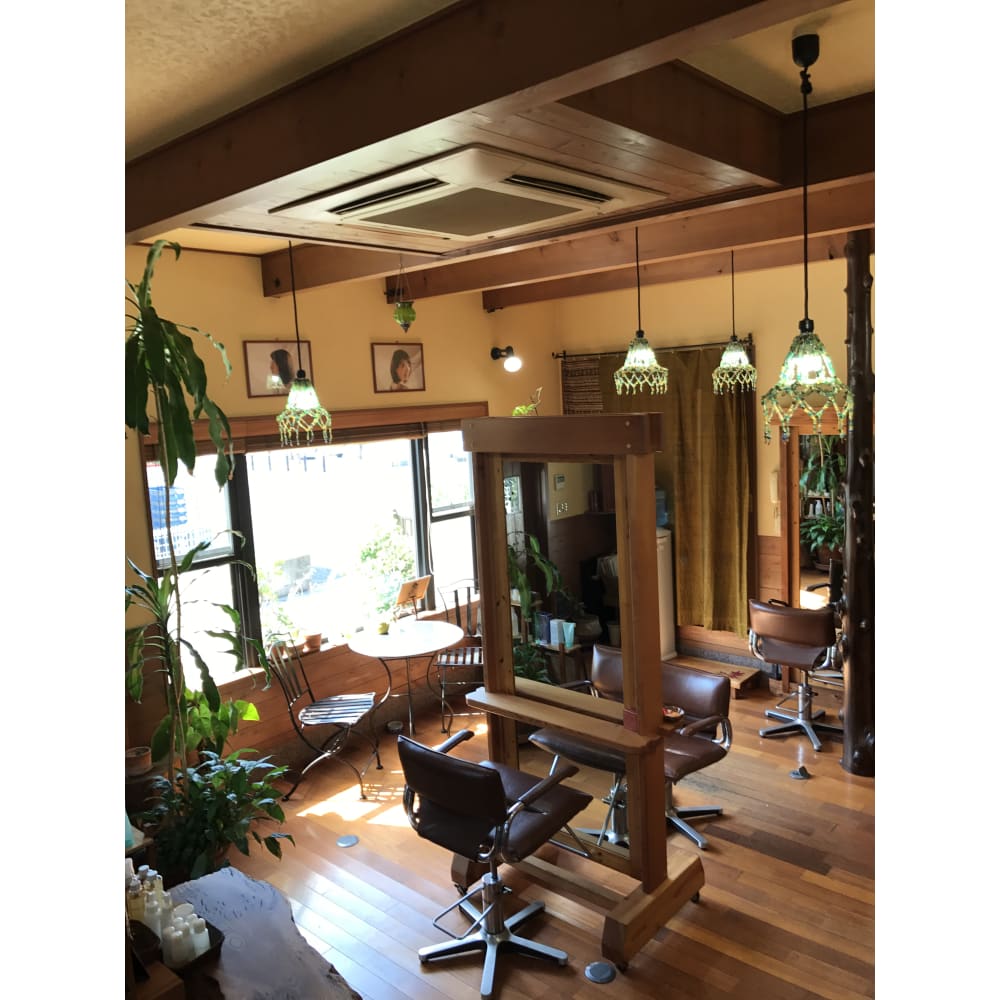 フランス式カット で ナチュラルスタイルへ 美容室セラビ ビヨウシツセラビ のこだわり特集 美容院 美容室を予約するなら楽天ビューティ