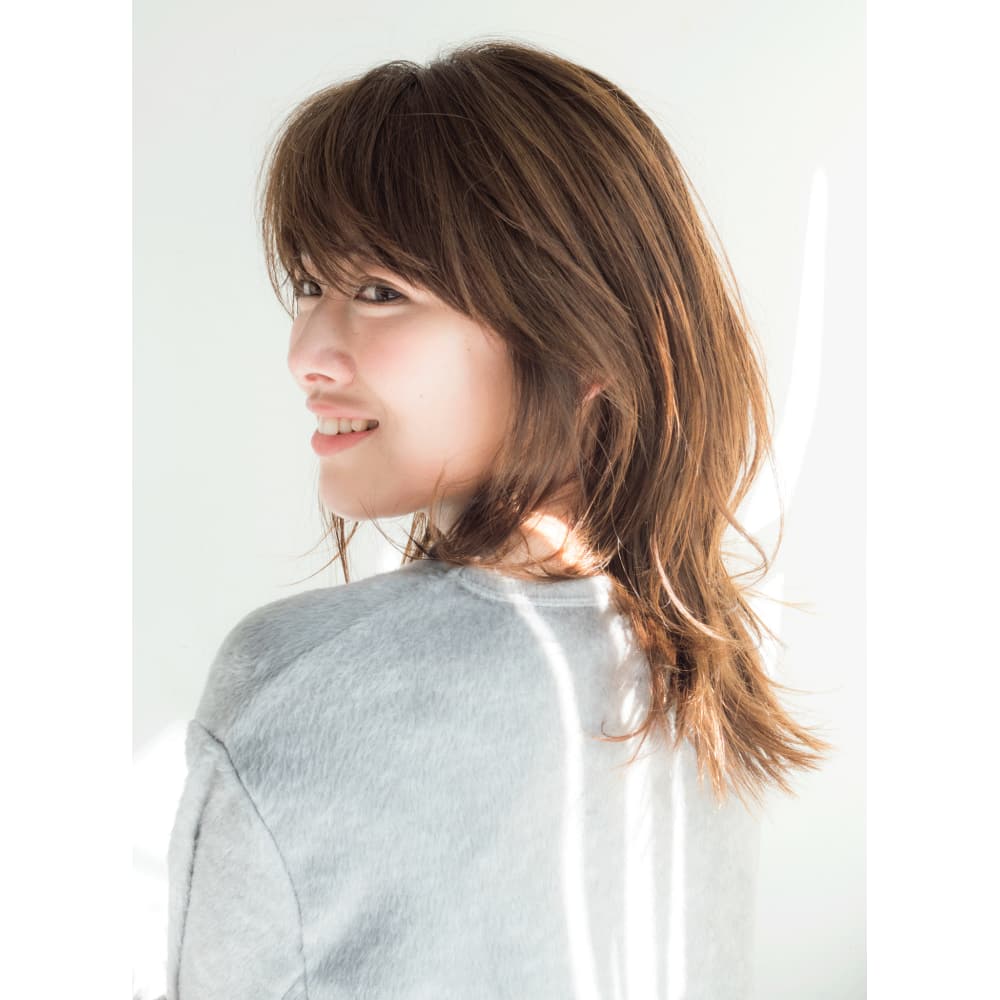 外ハネらくちんゆるくびレイヤー Anti アンティ のヘアスタイル 美容院 美容室を予約するなら楽天ビューティ
