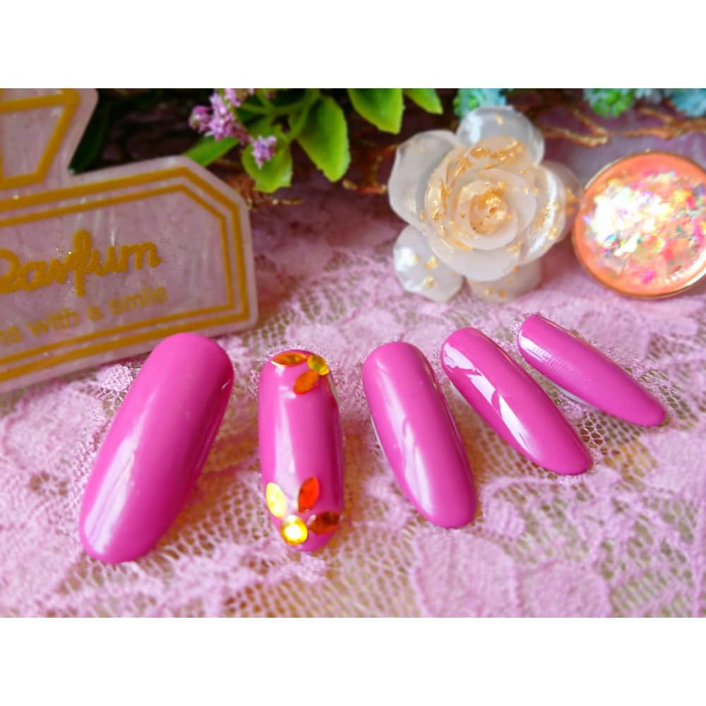 大人シンプル グレージュバイオレット Nail Beauty Chocolat Namba ネイルビューティーショコラナンバ のネイルデザイン ネイル まつげサロンを予約するなら楽天ビューティ