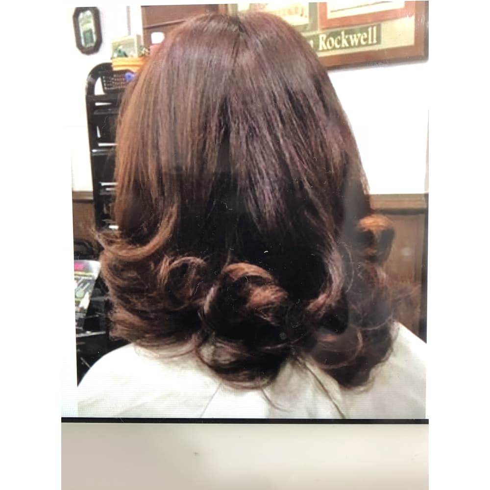 フェミニン風巻き髪スタイル K S美容室 ケイズビヨウシツ のヘアスタイル 美容院 美容室を予約するなら楽天ビューティ