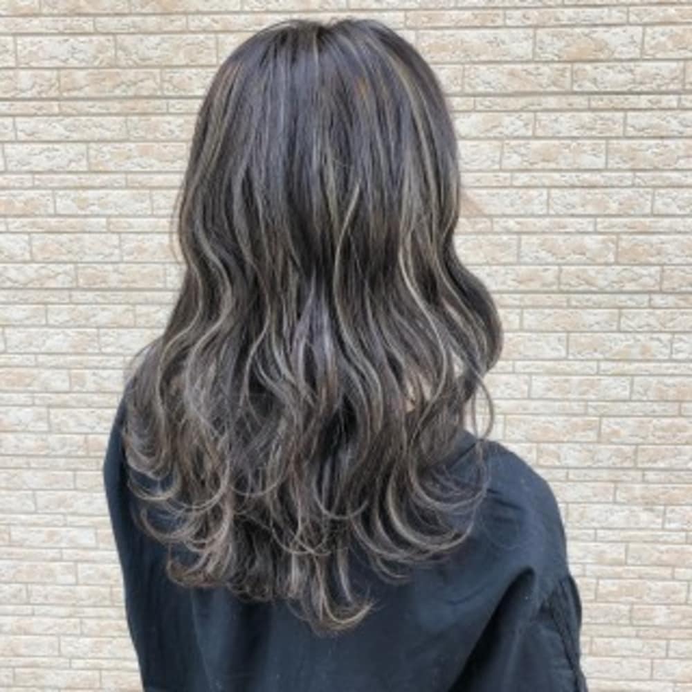 ホワイトハイライト ダークグレージュ Prize錦糸町 Prize 錦糸町店 プライズ のヘアスタイル 美容院 美容室を予約するなら楽天ビューティ ホワイトハイライト ダークグレージュ Prize錦糸町 Prize 錦糸町店 プライズ のヘアスタイル 美容院 美容室を予約するなら楽天ビューティ