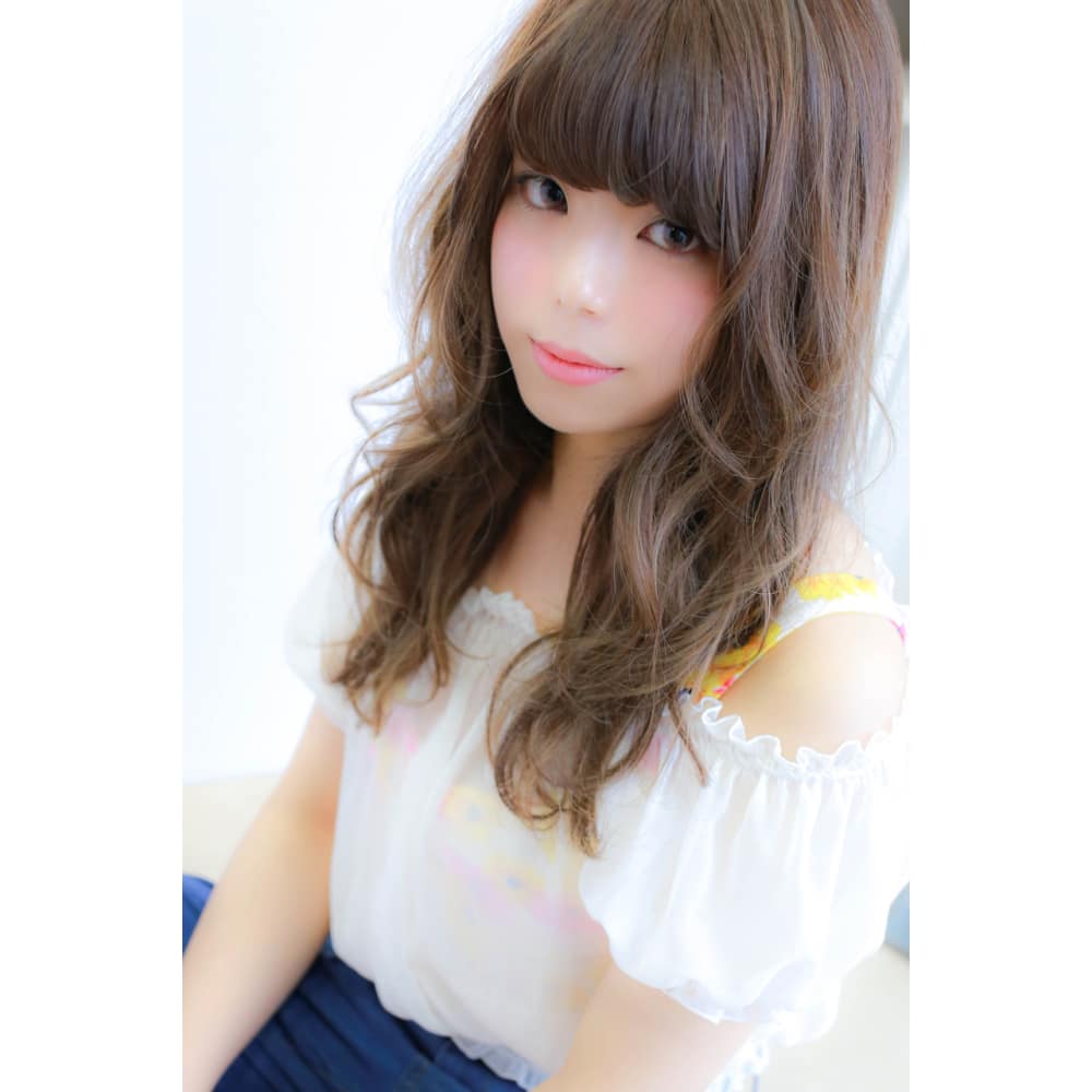 Natura栄 ランダムカールでノームコアスタイル Vearite 栄店 ヴェアリーテ のヘアスタイル 美容院 美容室を予約するなら楽天ビューティ