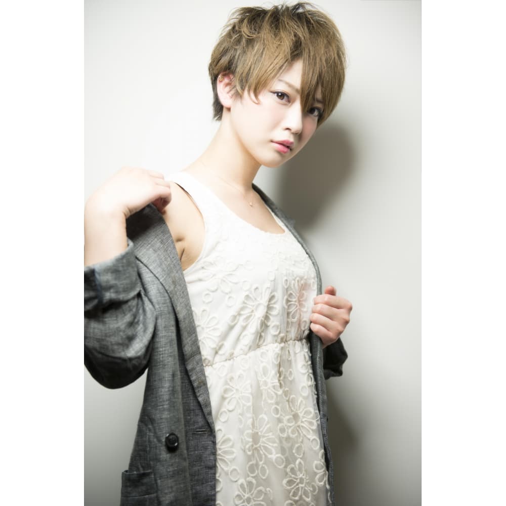 マニッシュなクールベリーショート Three By Keep 尾山台 スリー バイ キープ オヤマダイ のヘアスタイル 美容院 美容室を予約するなら楽天ビューティ