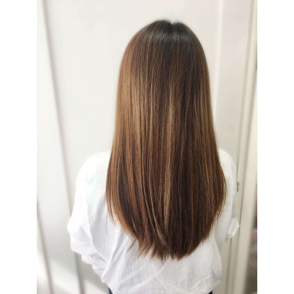 痛まない艶カラー シフォンベージュ Peak Of Hair ピークオブヘア のヘアスタイル 美容院 美容室を予約するなら楽天ビューティ