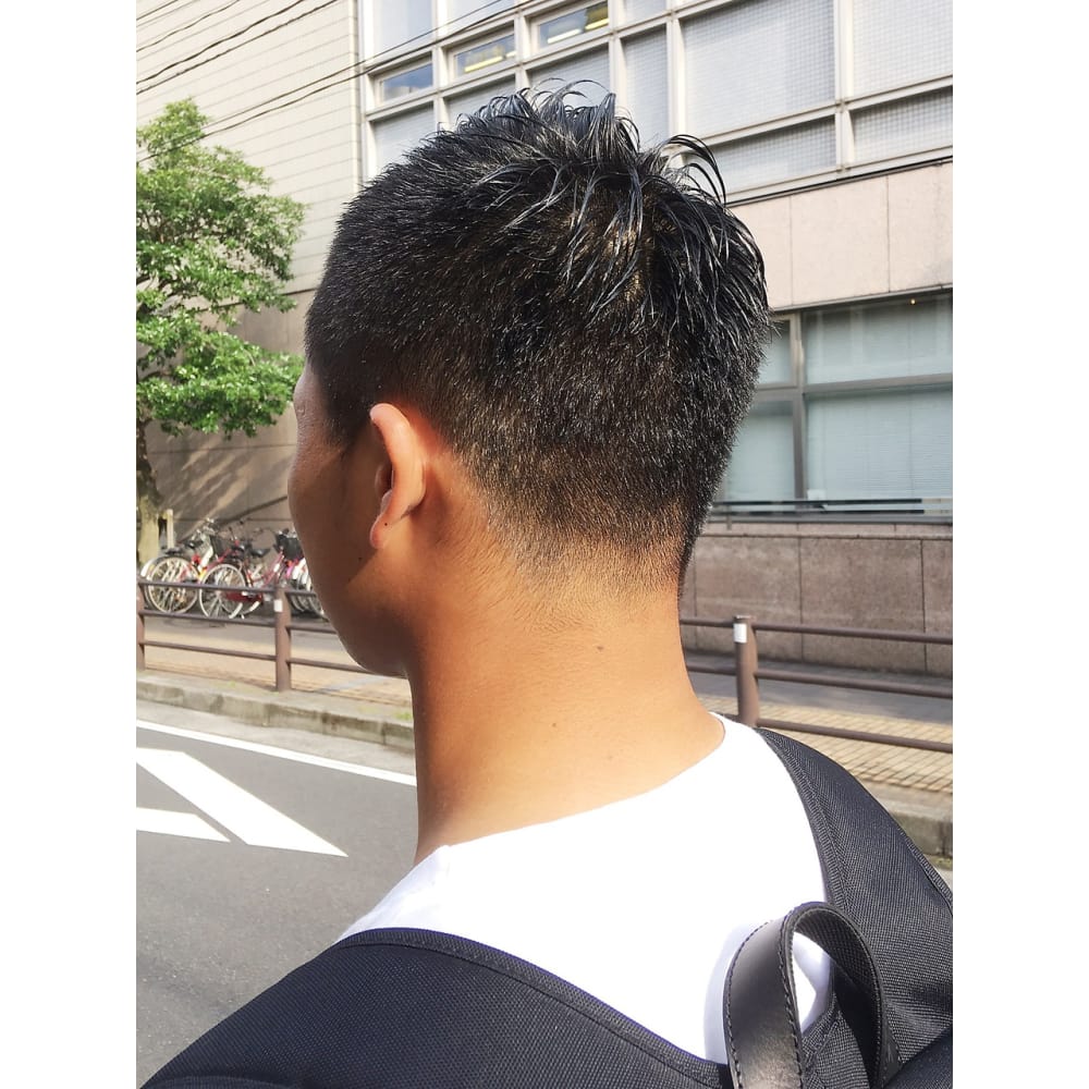 クリスチアーノロナウド風刈り上げ Deco Hair Kiitos デコヘアーキートス のヘアスタイル 美容院 美容室を予約するなら楽天ビューティ クリスチアーノロナウド風刈り上げ Deco Hair Kiitos デコヘアーキートス のヘアスタイル 美容院 美容室を予約するなら楽天ビューティ