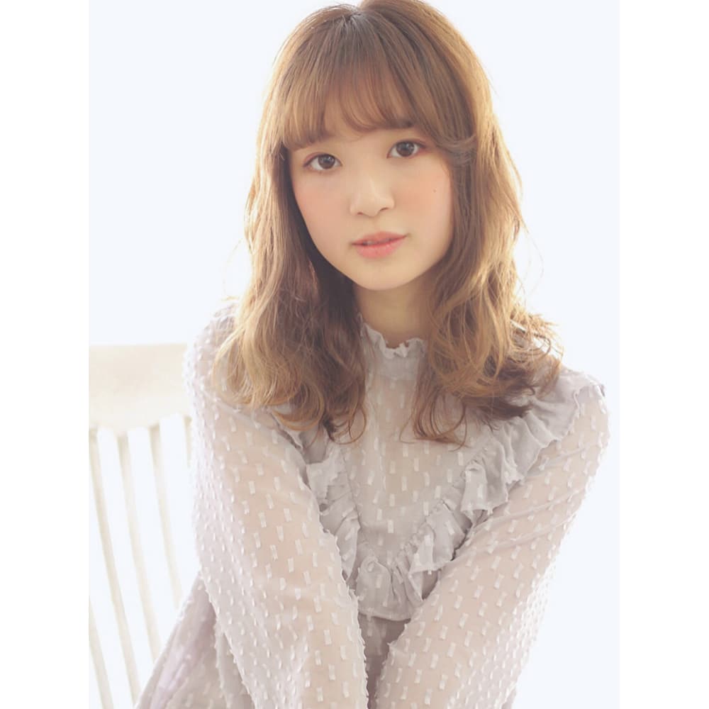 ナチュラルハイライトベージュカラー Hair Resort Valentine ヘアリゾートバレンタイン のヘアスタイル 美容院 美容室を予約するなら楽天ビューティ
