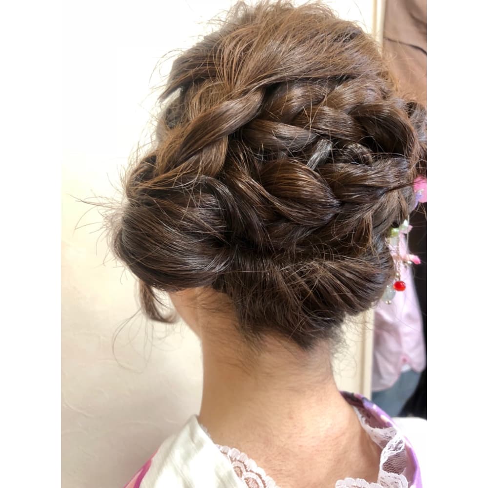 浴衣着付け ヘアアレンジ 編み込み ロール Hair Cocoro ココロ のヘアスタイル 美容院 美容室を予約するなら楽天ビューティ