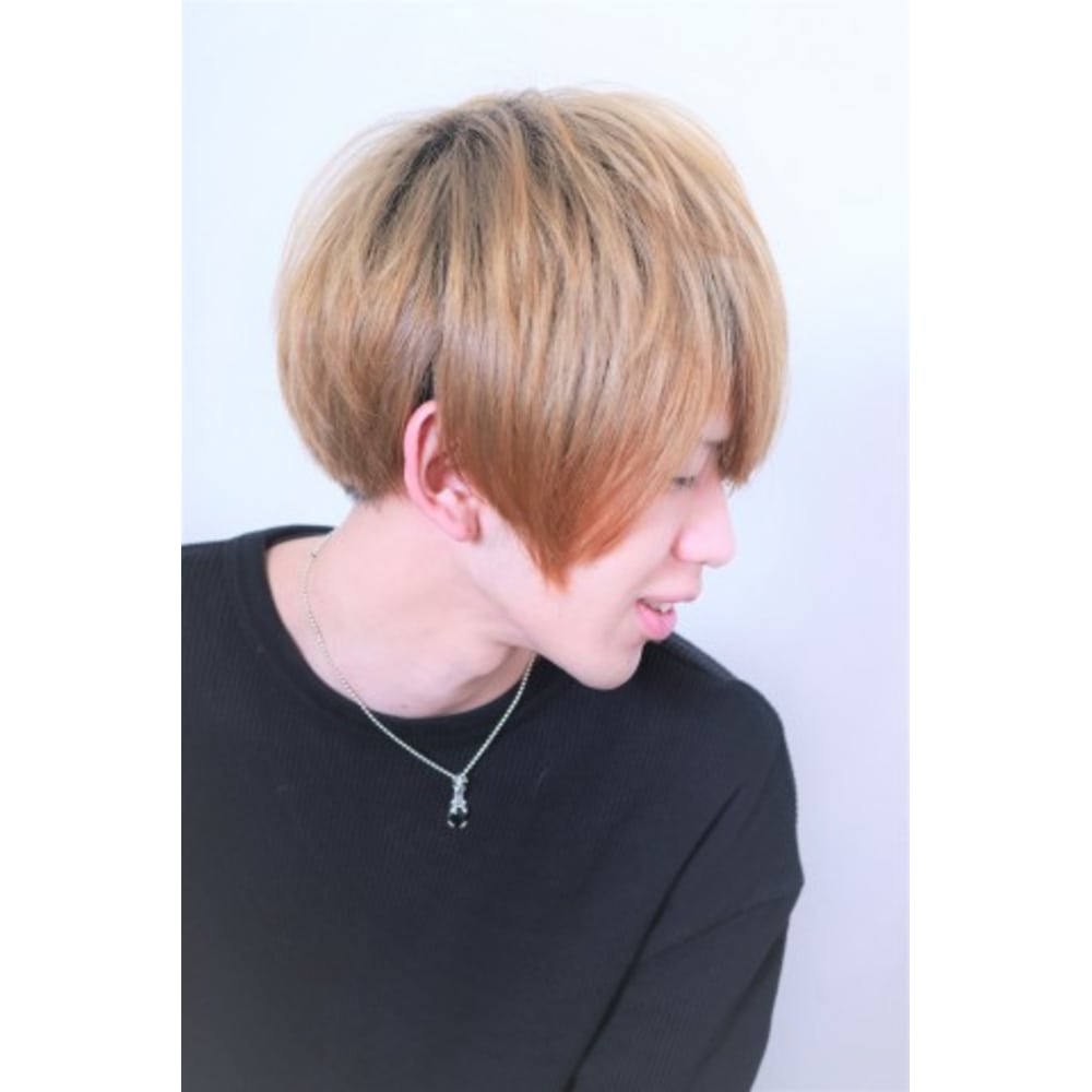 横顔で魅せるマッシュ Vist 石島丞 Vist By Revo ヴィストバイレボ のヘアスタイル 美容院 美容室を予約するなら楽天ビューティ
