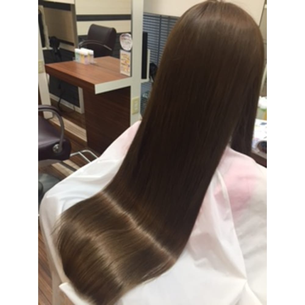 究極の髪質改善 髪が綺麗になるアミポリスカラ Aroma Emue アロマエミュー のヘアスタイル 美容院 美容室を予約するなら楽天ビューティ