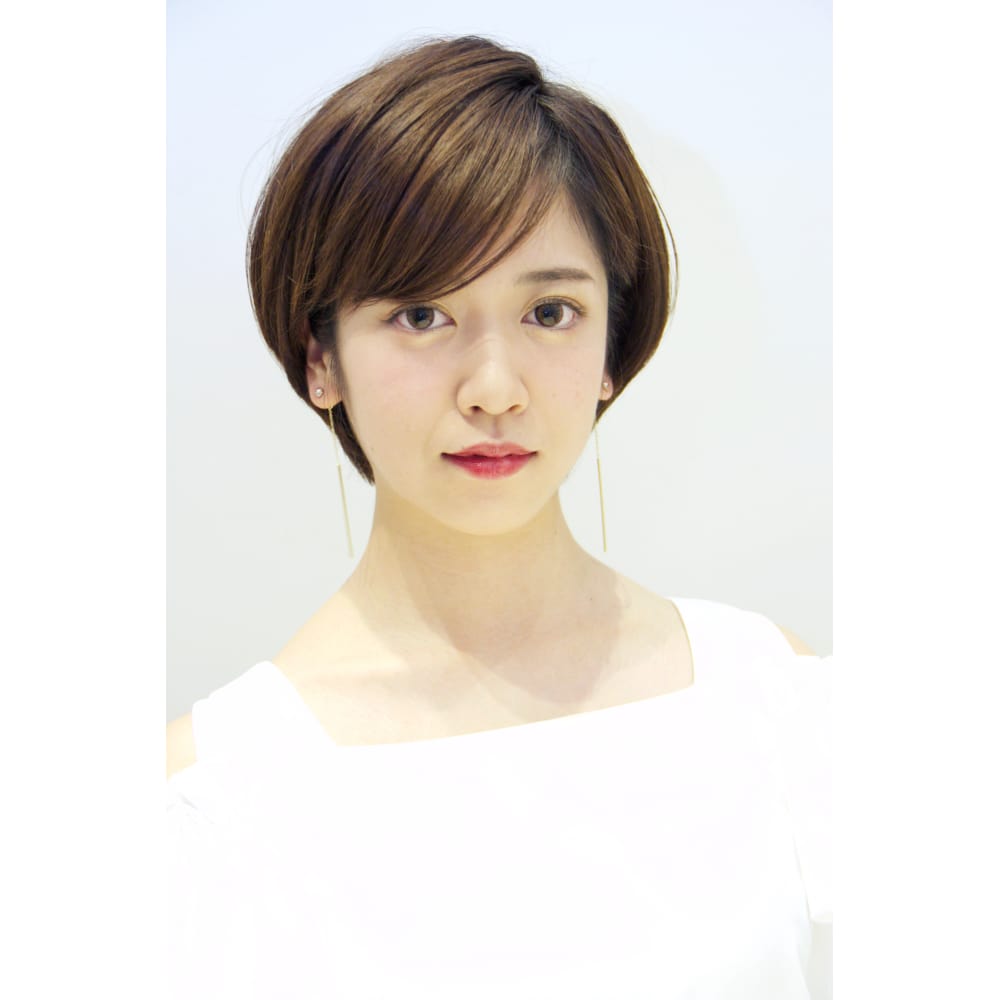 小顔効果 ショートボブ Beautrium 梅田 ビュートリアム のヘア 小顔効果 ショートボブ Beautrium 梅田 ビュートリアム のヘア
