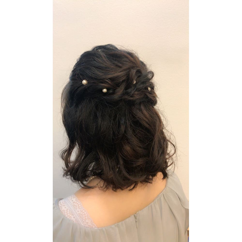 ゆるふわハーフアップ ギャロップヘアー ギャロップヘアー のヘア ゆるふわハーフアップ ギャロップヘアー ギャロップヘアー のヘア