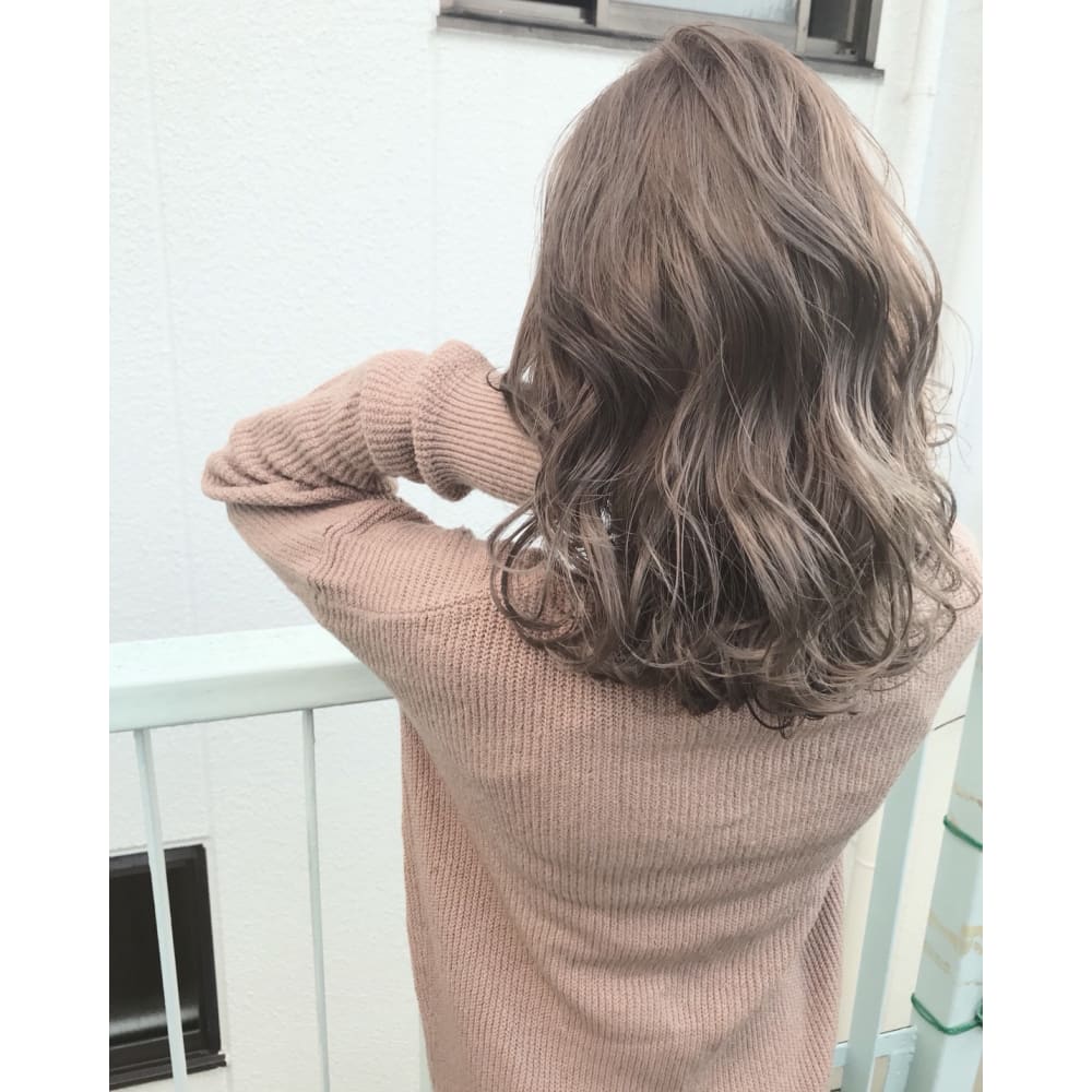 ミルクティーベージュ Coco Terrace ココテラス のヘアスタイル 美容院 美容室を予約するなら楽天ビューティ