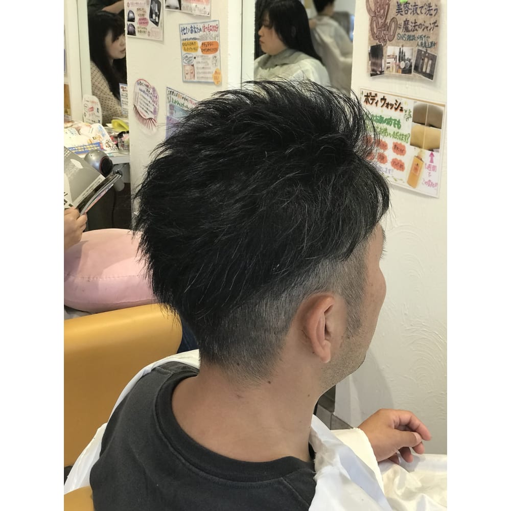 グレイヘアにもスパイキーツーブロックショート Passion 南中山店 パッションミナミナカヤマテン のヘアスタイル 美容院 美容室を予約するなら楽天ビューティ