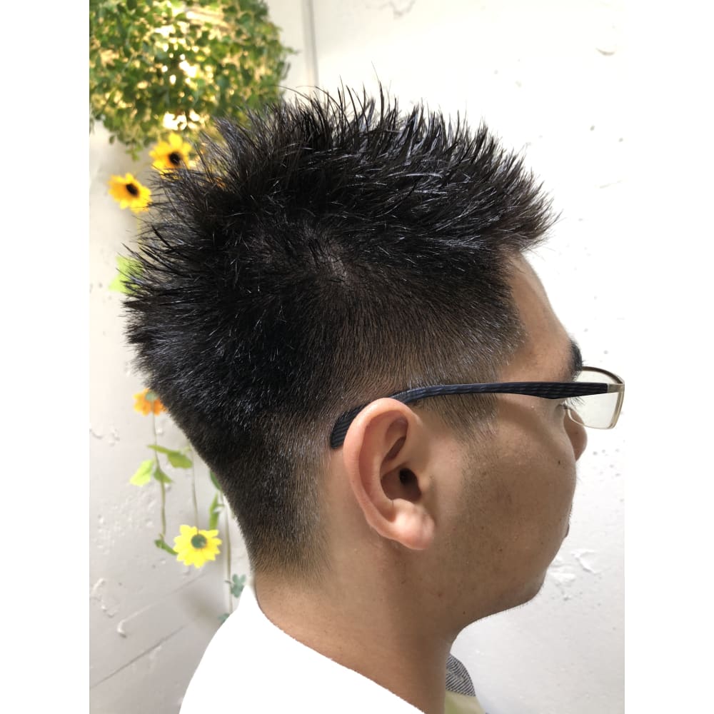 クロップドメンズベリーショート Seven セブン のヘアスタイル 美容院 美容室を予約するなら楽天ビューティ