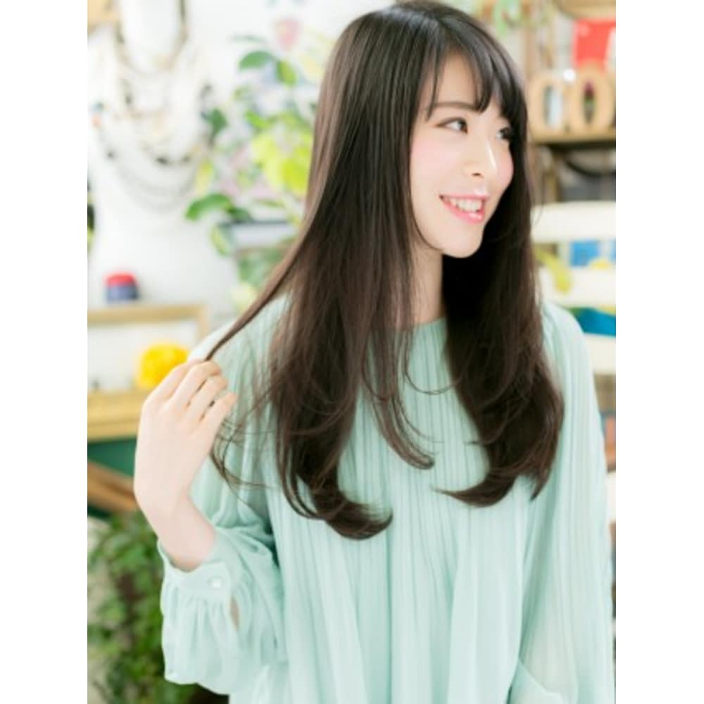 黒髪も 斜めバング ロングストレート Cover Hair Bliss 北浦和西口店 カバーヘアブリス キタウラワニシグチテン のヘアスタイル 美容院 美容室を予約するなら楽天ビューティ