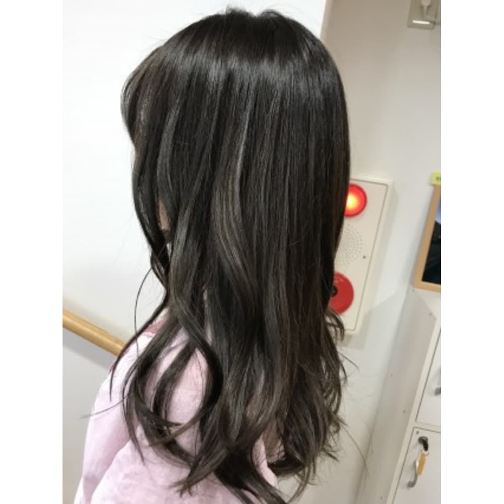 オータムカラー アッシュグレージュ Hair Design Craft ヘアデザインクラフト のヘアスタイル 美容院 美容室を予約するなら楽天ビューティ