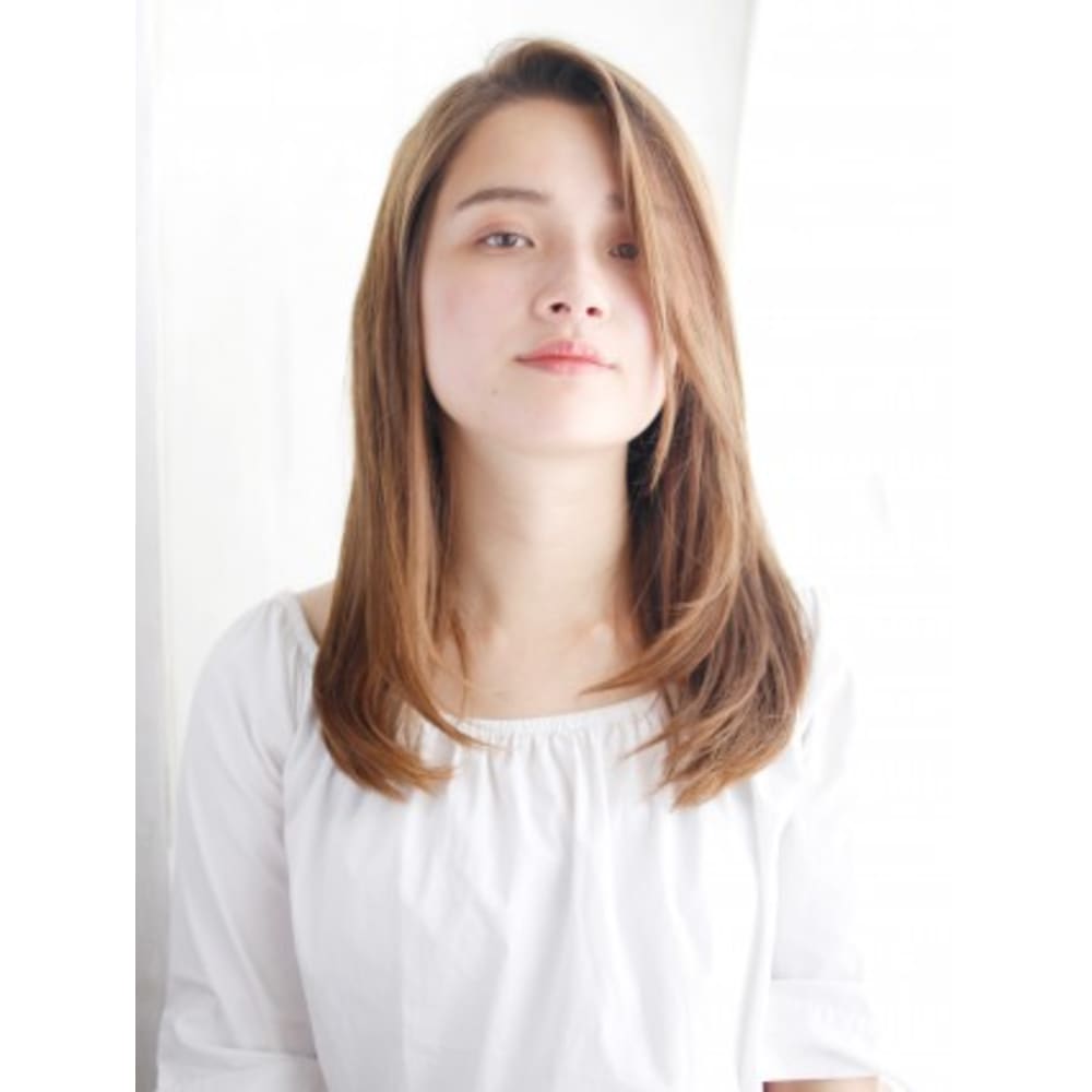ナチュラルかきあげストレートスタイル Hair Make Lea レア のヘアスタイル 美容院 美容室を予約するなら楽天ビューティ ナチュラルかきあげストレートスタイル Hair Make Lea レア のヘアスタイル 美容院 美容室を予約するなら楽天ビューティ