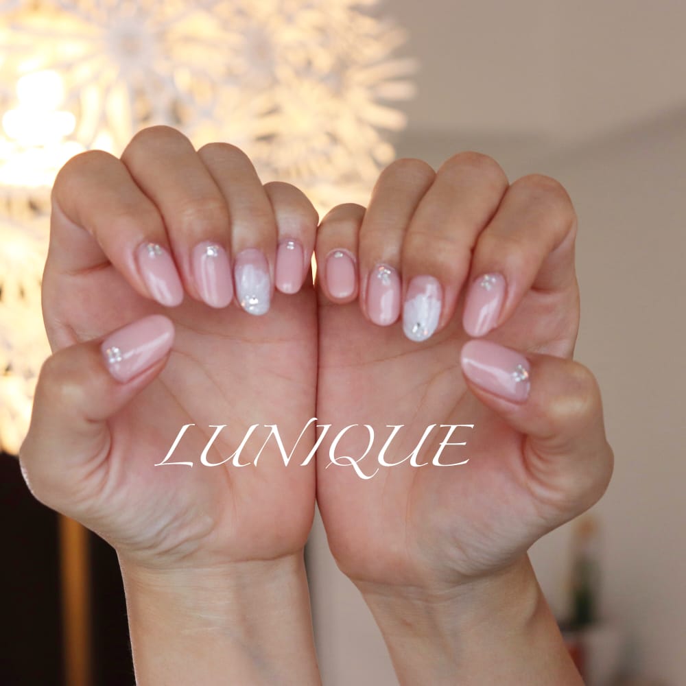 nail LUNIQUE