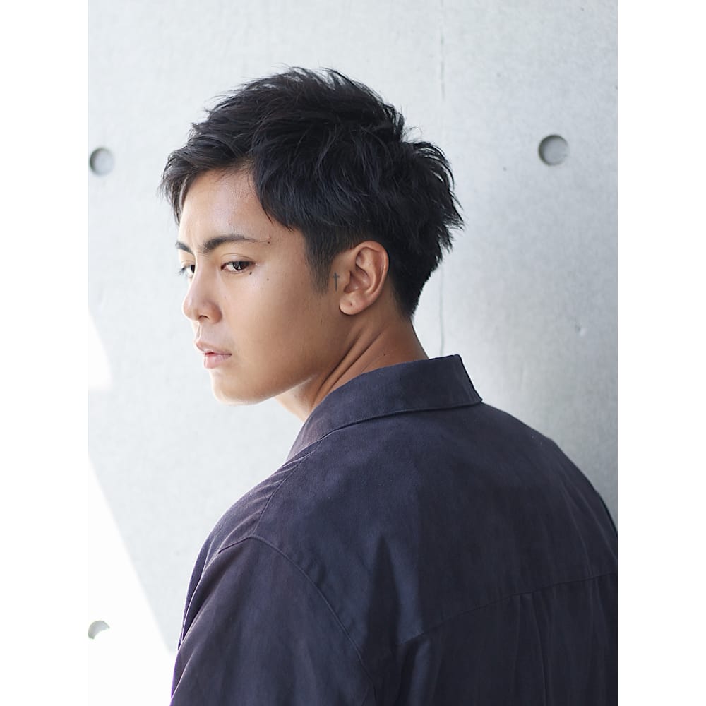 Breen原宿 ビジネス黒髪短髪刈り上げアップバング Hairsalon Breen Tokyo ブリーントウキョウ のヘアスタイル 美容院 美容室を予約するなら楽天ビューティ