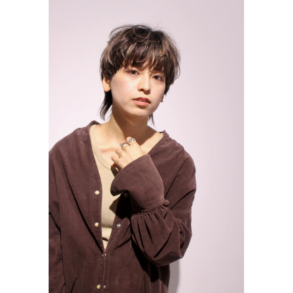 マッシュウルフショート Renjishi Aoyama レンジシ のヘアスタイル 美容院 美容室を予約するなら楽天ビューティ